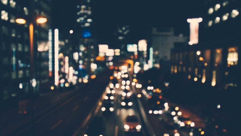 口碑神剧《暗夜追踪》海报